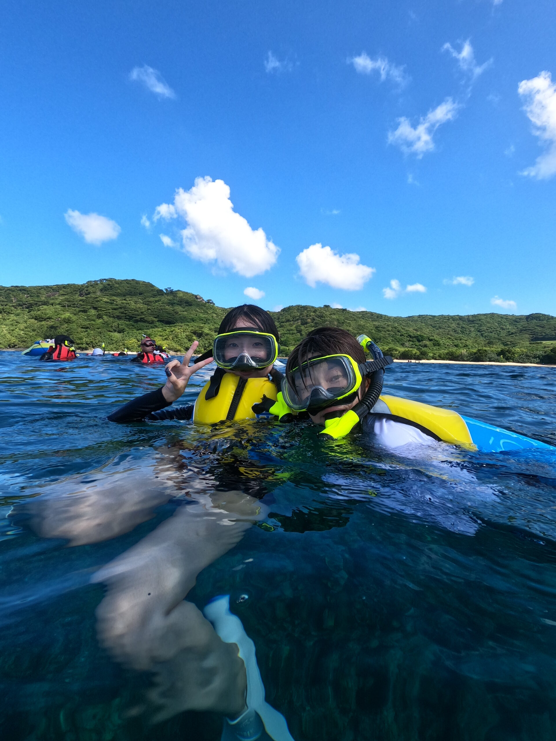 【ウミガメ＆カクレクマノミに会える】天然水族館シュノーケリング！2大ポイント巡り♪ サンゴ礁の熱帯魚も満喫｜初心者・お子様歓迎＜写真・動画無料＞